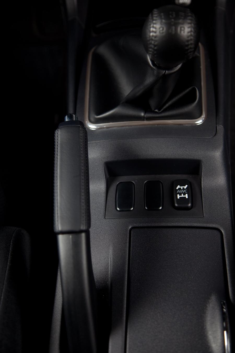  Mitsubishi Lancer Evolution X GSR 2012 года  (фото 2 из 18)